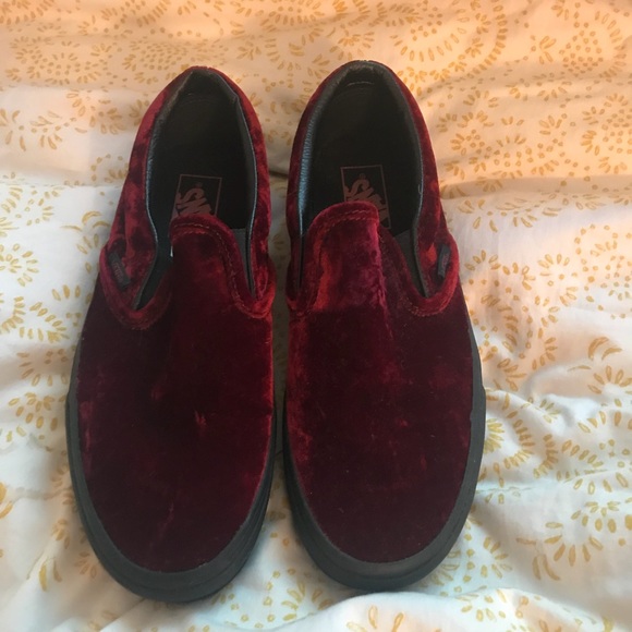 maroon velvet vans